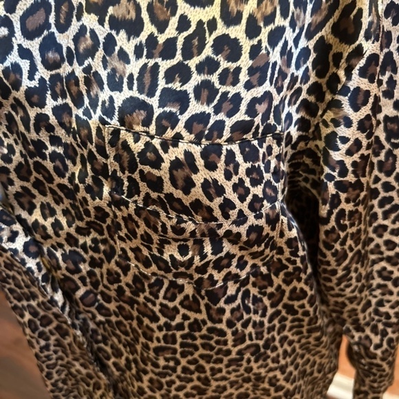 VICTORIA'S SECRET Animal Print Leopard Sleepwear Pajama Top size Medium - Picture 3 of 7